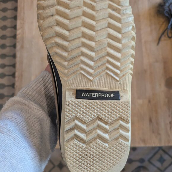 Women's Size 8 Sorel Winter Boots - Fur lined - Picture 12 of 12